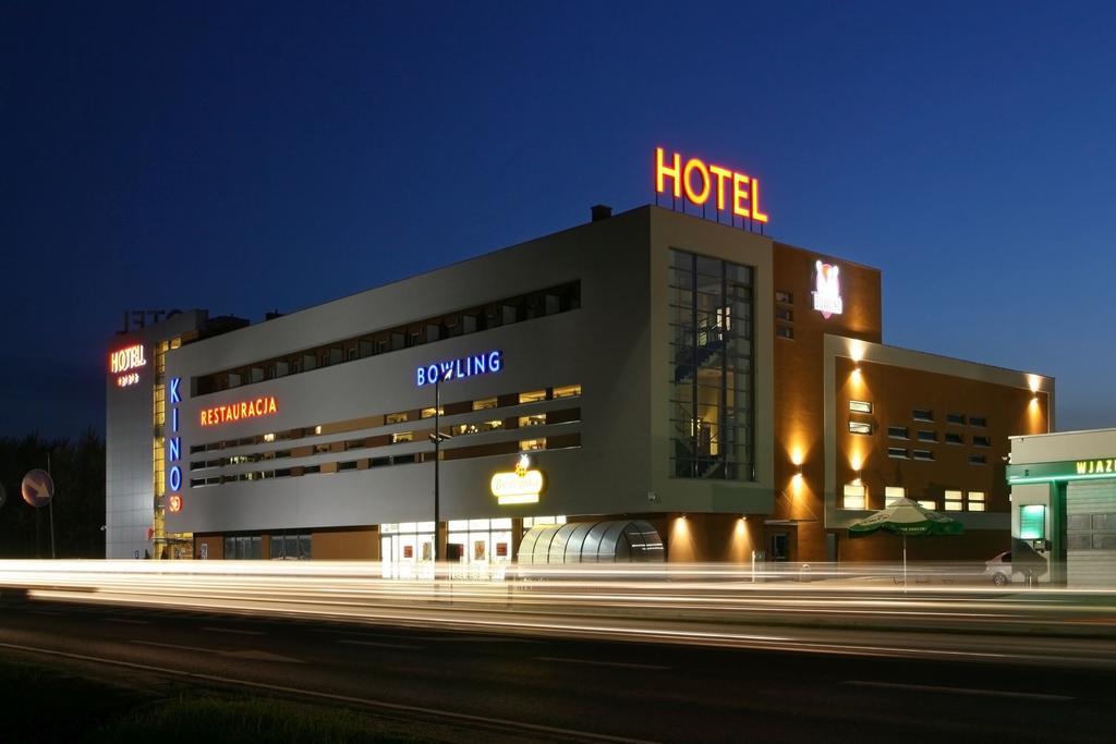 Quest Hotel - Dawniej Hotel Planeta 브르제스코 외부 사진
