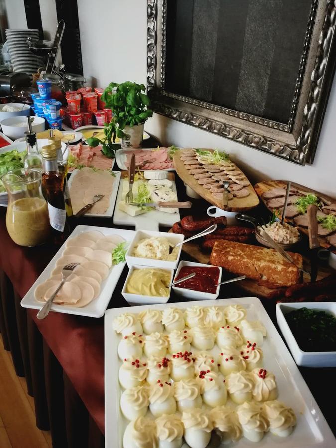 Quest Hotel - Dawniej Hotel Planeta 브르제스코 외부 사진